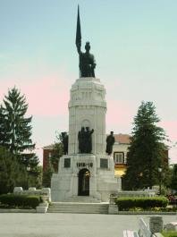 Паметник "Майка България"