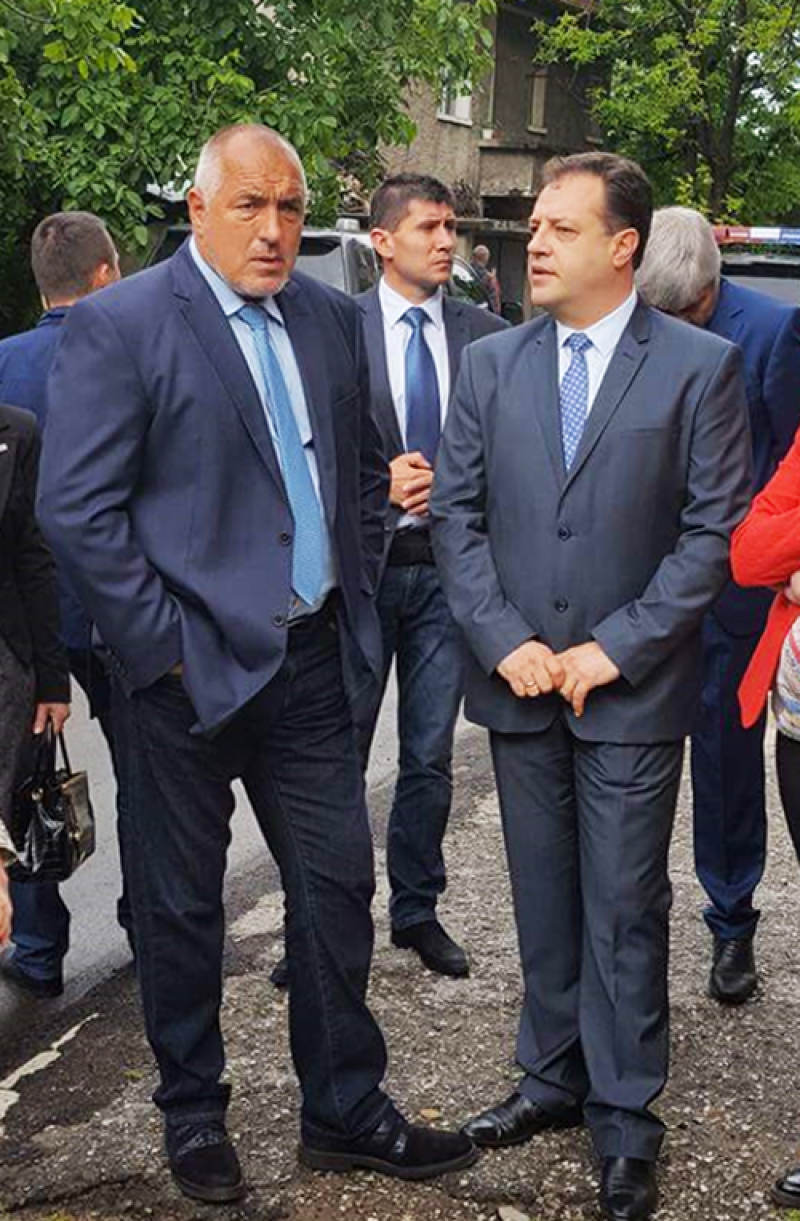 Даниел Панов разговаря с премиера…