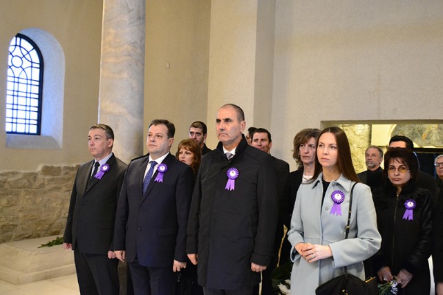 Велико Търново пожела празничният 22…
